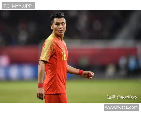 从默默无闻到闪耀绿茵场穷小伙逆袭成足球明星的励志故事